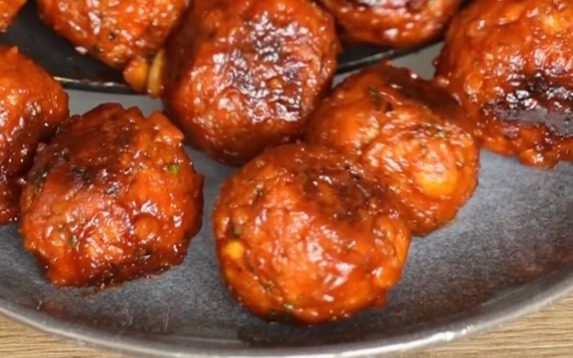 Meatless Meatballs